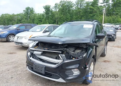 2018 Ford Escape Se из США, поврежденный, VIN 1FMCU9GD3JUC43404